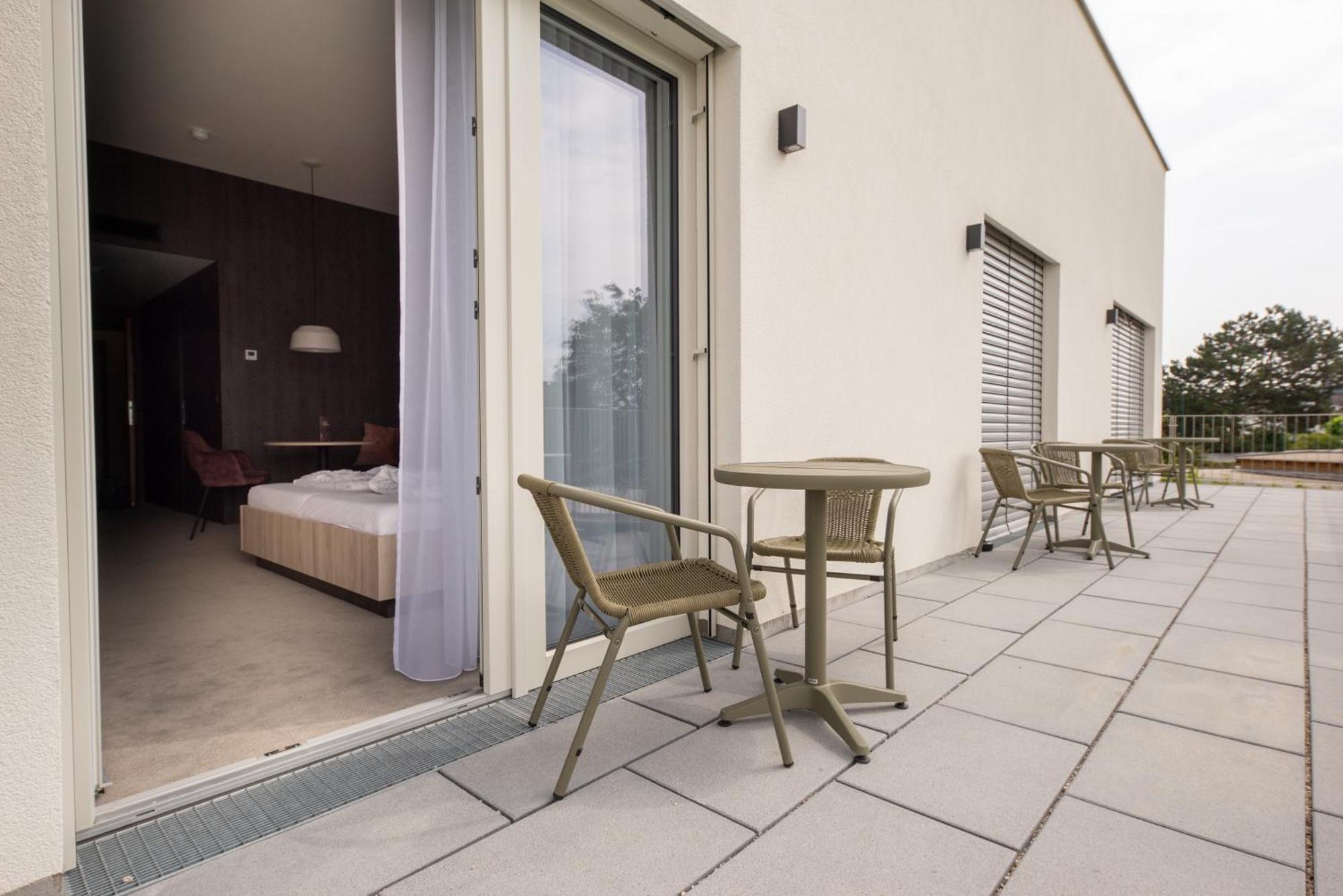 Hotel Novapart Stay Smart Wels Exteriör bild